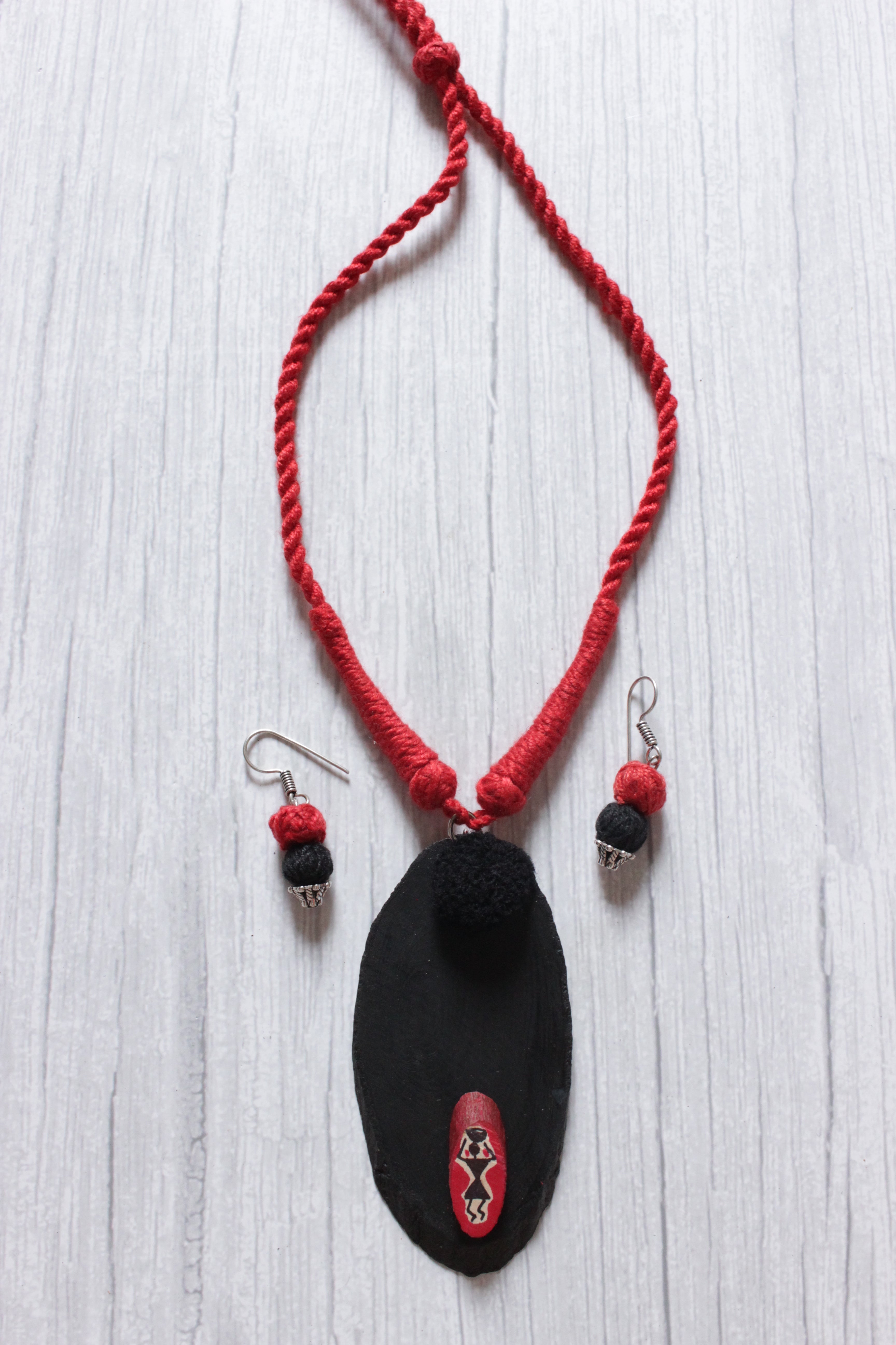 Hand Painted Tribal Motif Red and Black Fabric Choker Necklace Set