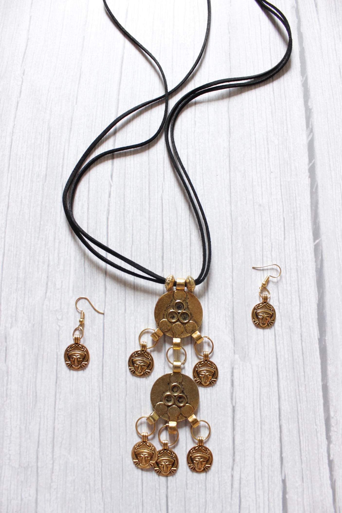 Antique Gold Finish 2 Layer Pendant Rope Closure Handcrafted Necklace Set