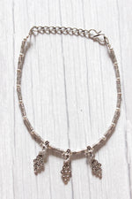 Load image into Gallery viewer, Silver Finish Single Metal Anklet Accentuated with Peacock Metal Accents
