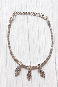 Silver Finish Single Metal Anklet Accentuated with Peacock Metal Accents