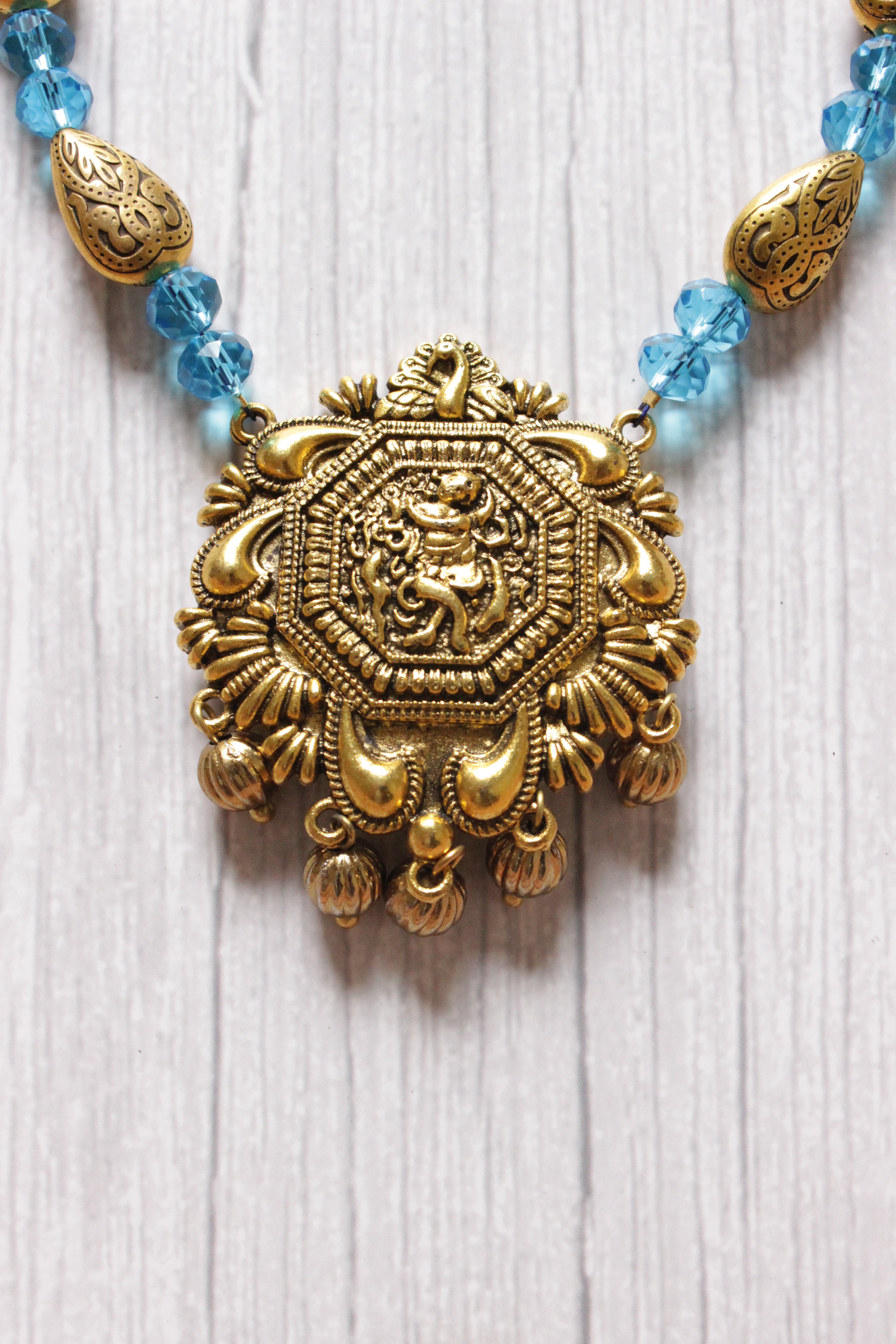 Turquoise Jade Beads Rope Closure Antique Gold Finish Pendant Necklace Set