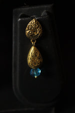 Load image into Gallery viewer, Turquoise Jade Beads Rope Closure Antique Gold Finish Pendant Necklace Set
