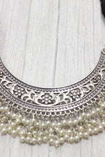 Load image into Gallery viewer, Hasli Style Jali Pattern Half Moon Shaped Choker Necklace with Thread Closure

