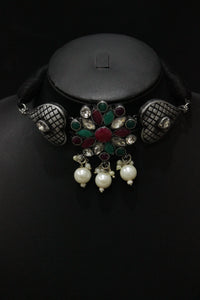 Flower & Heart Motifs Rhinestones Embedded Choker Necklace Set