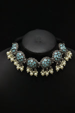 Load image into Gallery viewer, Turquoise Rhinestones Embedded Thread Closure Choker Necklace Set
