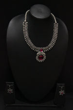 Load image into Gallery viewer, Oxidised Finish Fuchsia Glass Stones Embedded Metal Necklace Set
