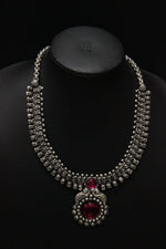 Load image into Gallery viewer, Oxidised Finish Fuchsia Glass Stones Embedded Metal Necklace Set
