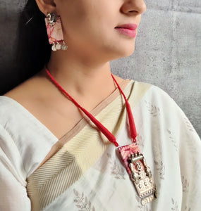 Red & White Fabric and Metal Pendant Necklace Set