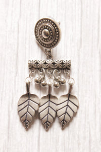 Silver Finish Leaf Motifs Adjustable Thread Closure Choker Necklace