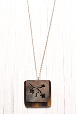 Load image into Gallery viewer, Flower Inscribed Pendant Long Chain Metal Necklace
