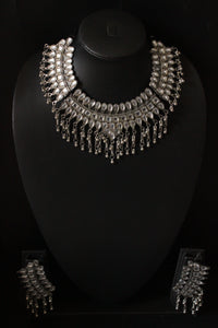 White Glass Stones Embedded Elaborate Metal Choker Necklace Set with Adjustable Thread Closure