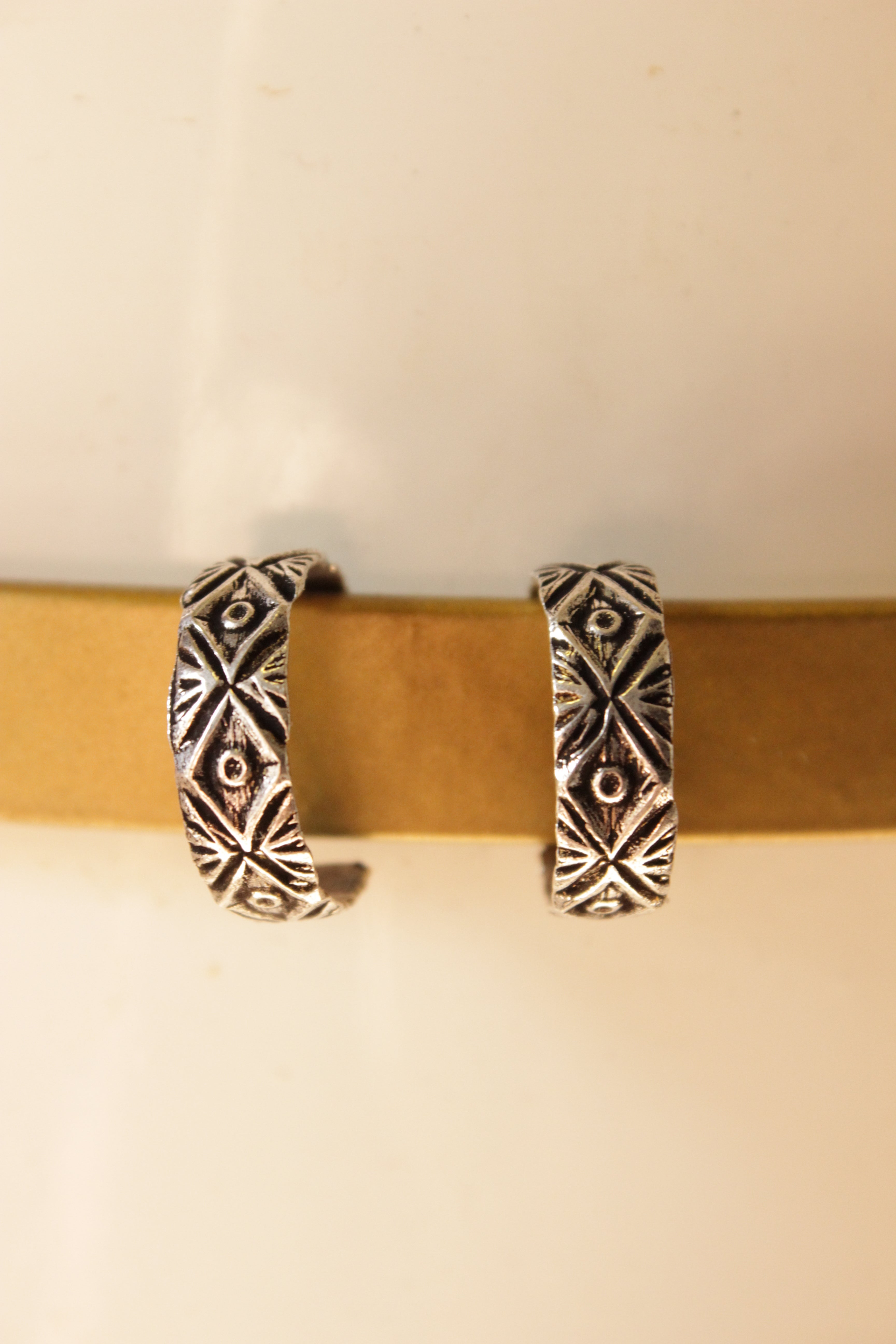 Oxidised Finish Intricately Detailed Set of 2 Toe Rings