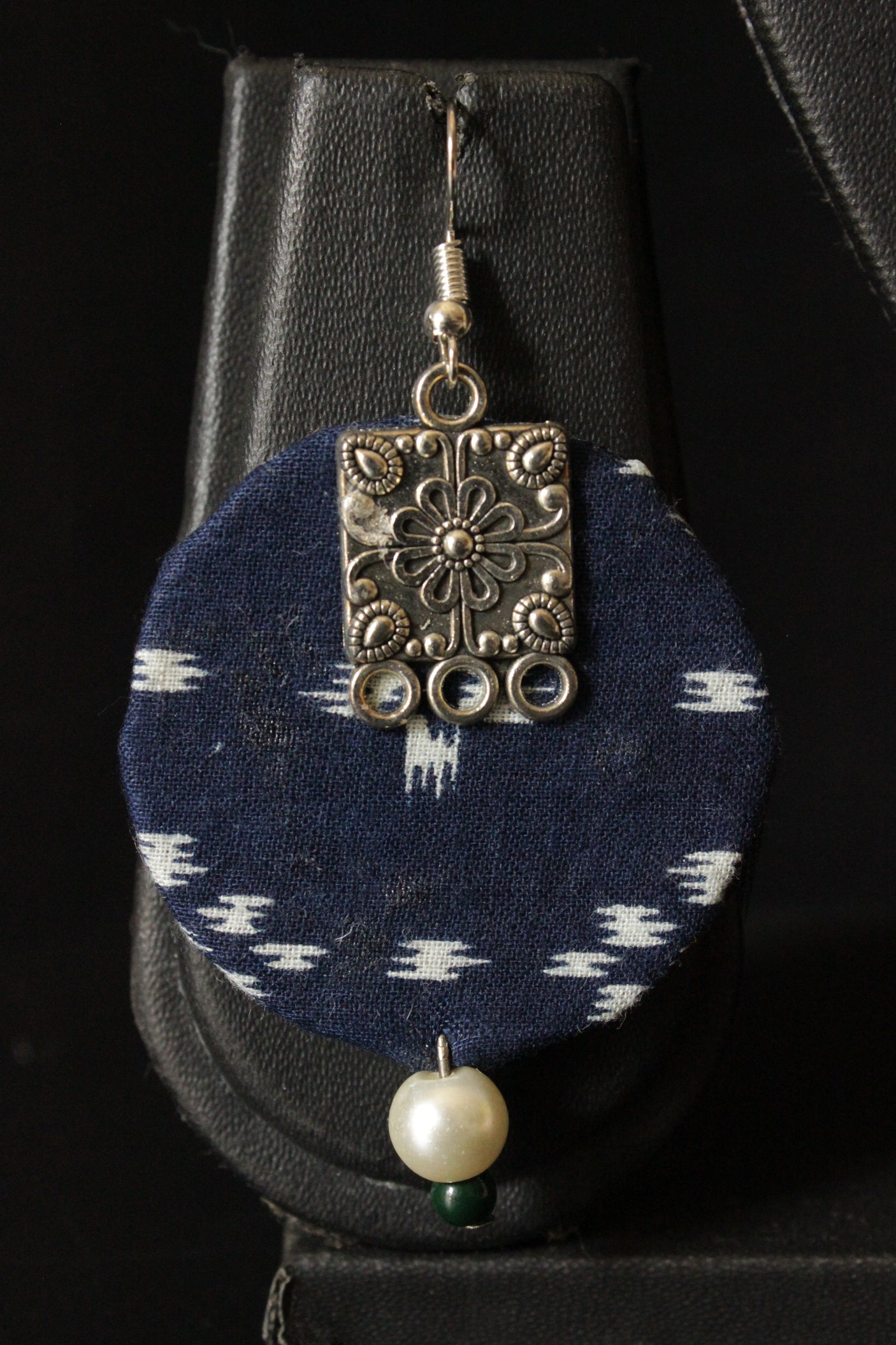 Fabric and Silver Finish Metal Circular Necklace Set with Adjustable Thread Closure