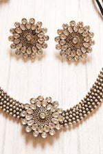 Load image into Gallery viewer, Flower Motif White Rhinestones Embedded Choker Necklace Set
