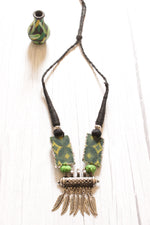 Load image into Gallery viewer, Adjustable Thread Closure Handcrafted Green Necklace with Oxidised Finish Pendant

