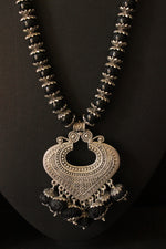 Load image into Gallery viewer, Black Fabric and Wooden Paan Shaped Pendant Long Necklace

