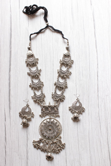 Long Silver Finish Metal Necklace Set with Intricate Detailing