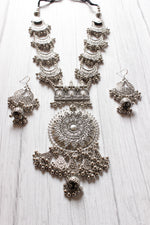 Load image into Gallery viewer, Long Silver Finish Metal Necklace Set with Intricate Detailing
