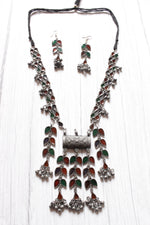 Load image into Gallery viewer, Red &amp; Green Glass Stones Embedded Leaf Motif Oxidised Finish Necklace Set
