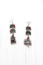 Load image into Gallery viewer, Red &amp; Green Glass Stones Embedded Leaf Motif Oxidised Finish Necklace Set
