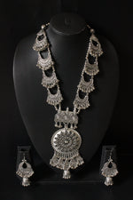 Load image into Gallery viewer, Long Silver Finish Metal Necklace Set with Intricate Detailing
