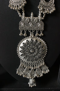 Long Silver Finish Metal Necklace Set with Intricate Detailing
