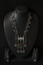 Load image into Gallery viewer, Red &amp; Green Glass Stones Embedded Leaf Motif Oxidised Finish Necklace Set
