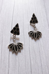 Black Glass Stones Embedded Silver Finish Metal Necklace Set with Thread Closure