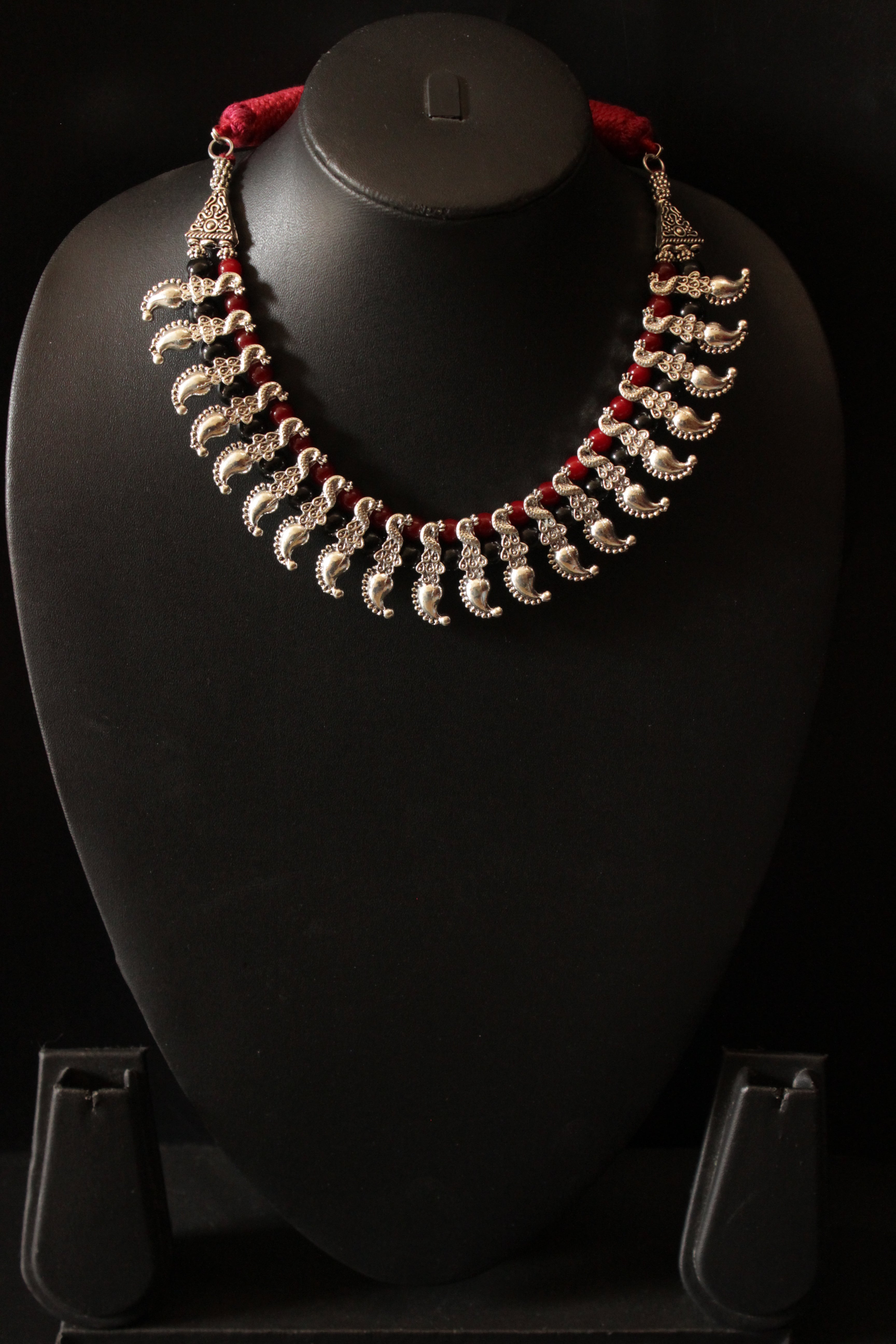 Black and Red Hand Beaded Silver Finish Choker Necklace with Adjustable Thread Closure