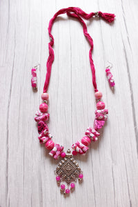 Vibrant Fuchsia Fabric and Stones Metal Pendant Necklace Set