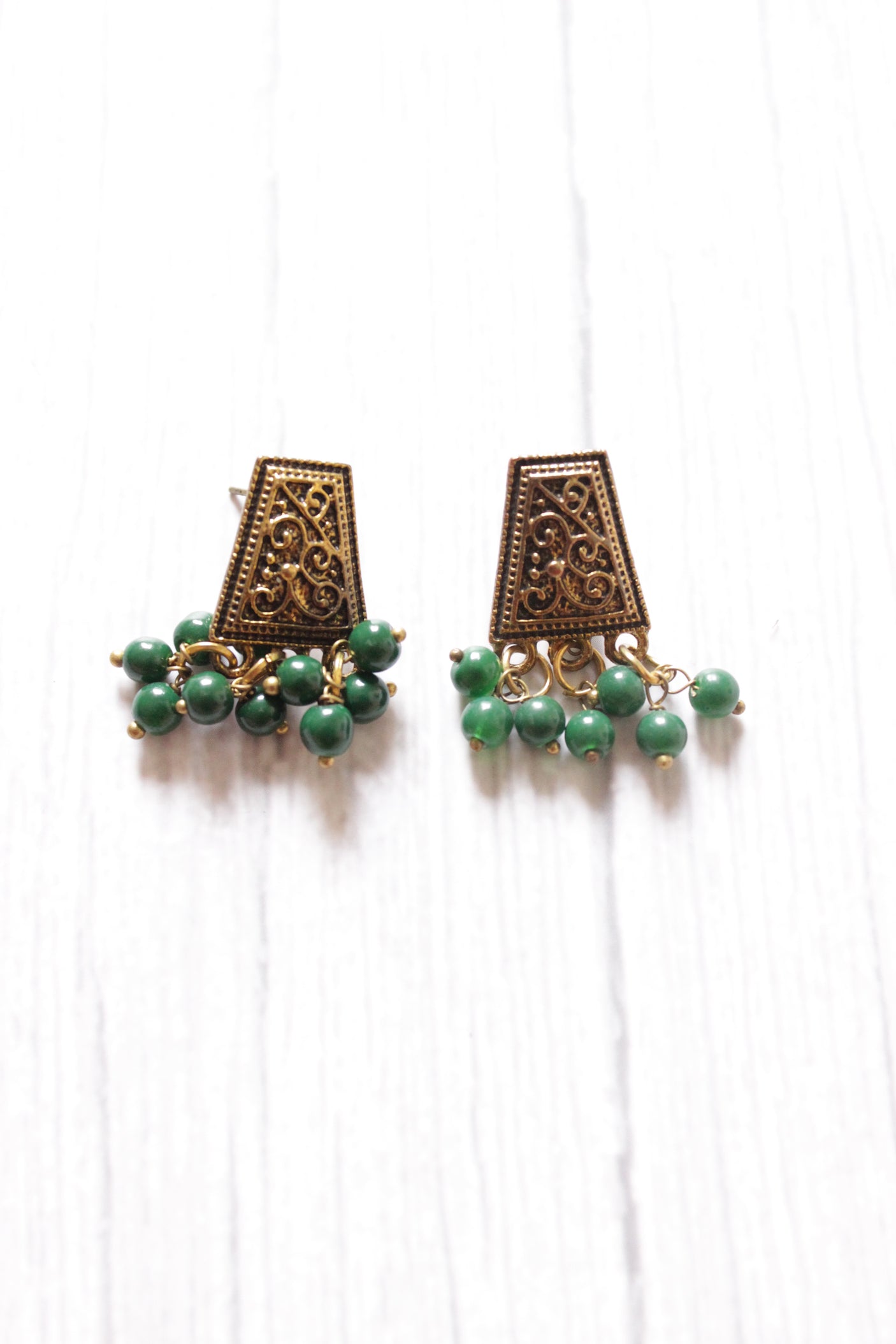 Green Stones Detailing Gold Finish Choker Necklace Set