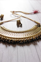 Black Stones Detailing Gold Finish Choker Necklace Set