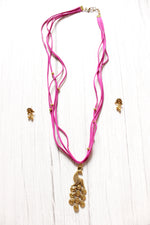Load image into Gallery viewer, Peacock Motif Gold Finish Fuchsia Rope Closure Necklace Set

