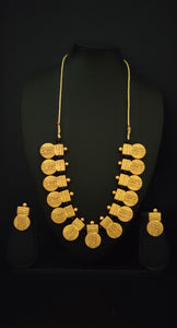 Thread Closure Handpainted Golden Terracotta Necklace Set