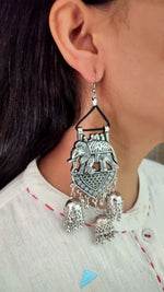 Load image into Gallery viewer, Elephant Earring with Multiple Jhumka Strands
